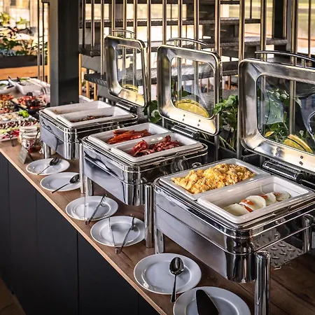 公寓式酒店 New Port 4*