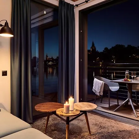 New Port - Premium Floating Apart-hotel Cracóvia