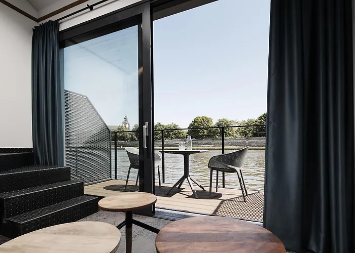 מלון דירות New Port