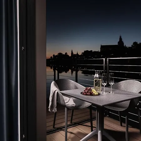 New Port Apartahotel Cracovia