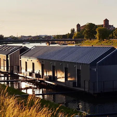 Apartahotel New Port 4*