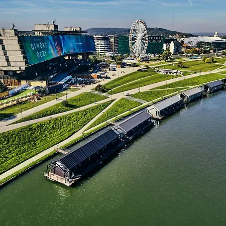 New Port Apartmanhotel