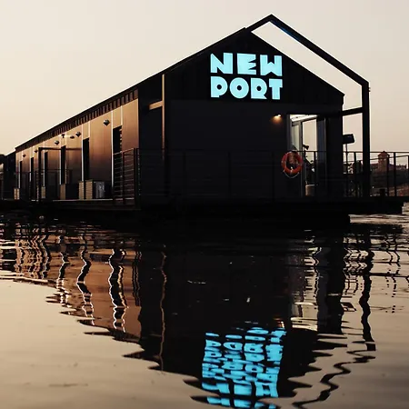 New Port Apartments On The River Aparthotel 4*