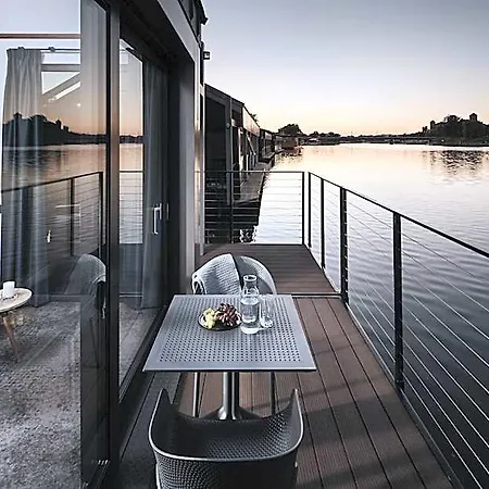 شقة فندقية New Port On The River 4*