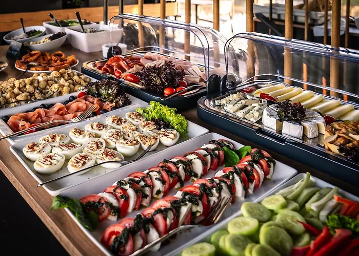 New Port Aparthotel 4*