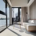 アパートホテル New Port Apartments On The River クラクフ