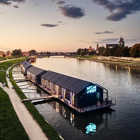 Aparthotel New Port - Premium Floating Krakow