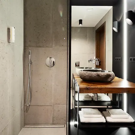 New Port - Premium Floating 4* Krakow